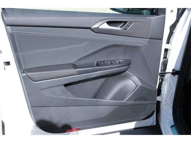 2026 Volkswagen Taos 1.5T SE Black