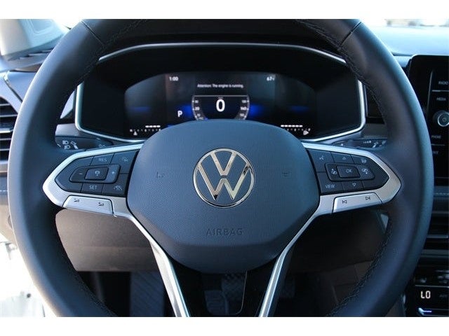 2026 Volkswagen Taos 1.5T SE Black