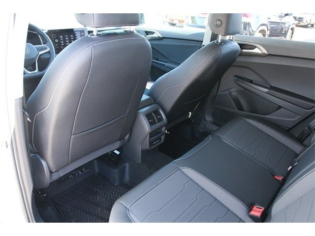 2026 Volkswagen Taos 1.5T SE Black