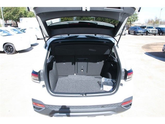 2026 Volkswagen Taos 1.5T SE Black