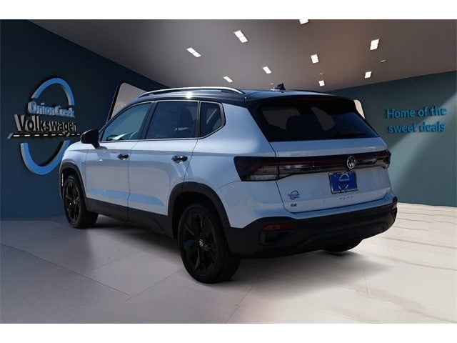 2026 Volkswagen Taos 1.5T SE Black