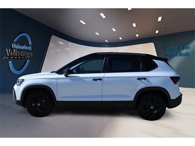 2026 Volkswagen Taos 1.5T SE Black