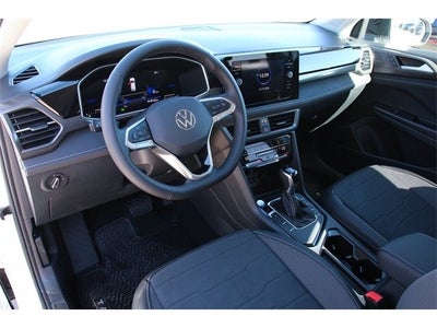 2026 Volkswagen Taos 1.5T SE Black