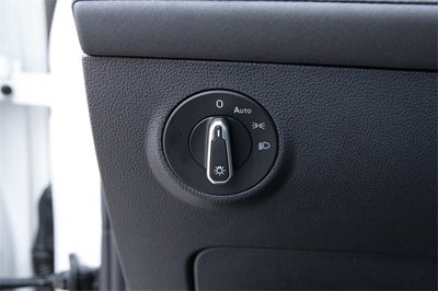 2026 Volkswagen Taos 1.5T SE Black