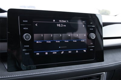 2026 Volkswagen Taos 1.5T SE Black