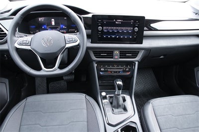 2026 Volkswagen Taos 1.5T SE Black