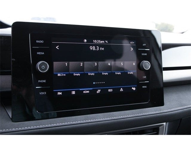 2026 Volkswagen Taos 1.5T SE Black