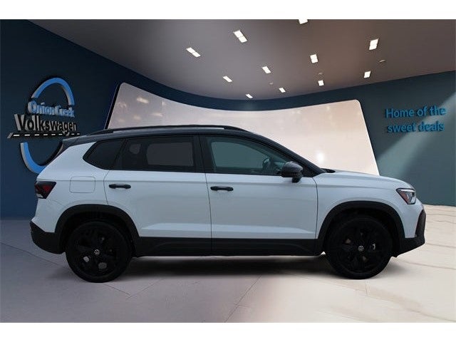 2026 Volkswagen Taos 1.5T SE Black