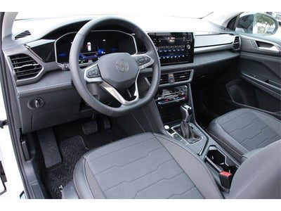 2026 Volkswagen Taos 1.5T SE Black