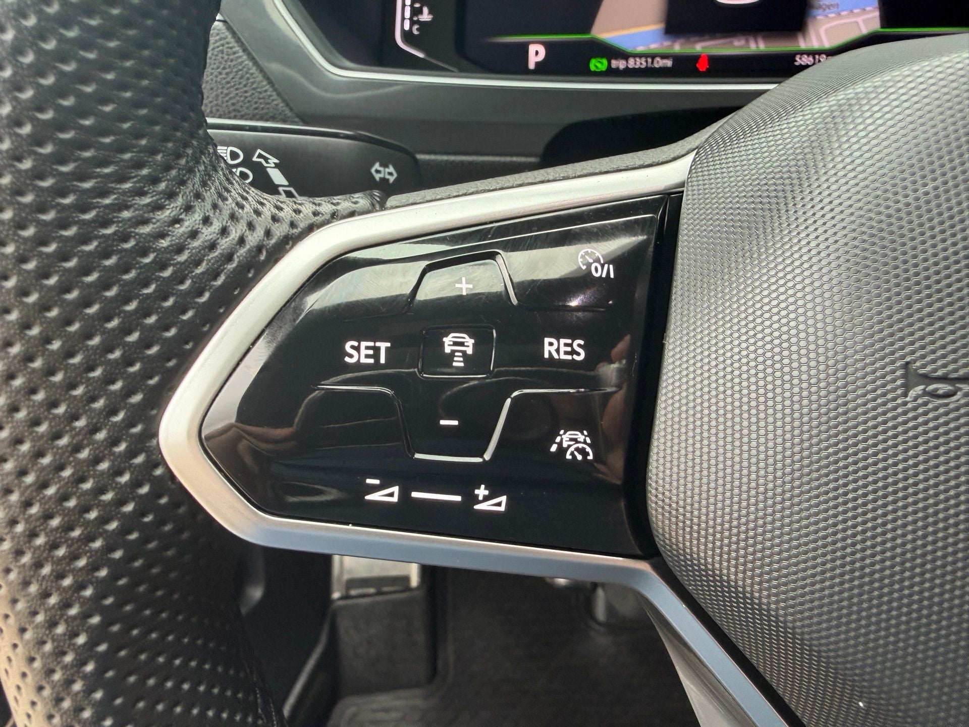 2024 Volkswagen Tiguan 2.0T SEL R-Line