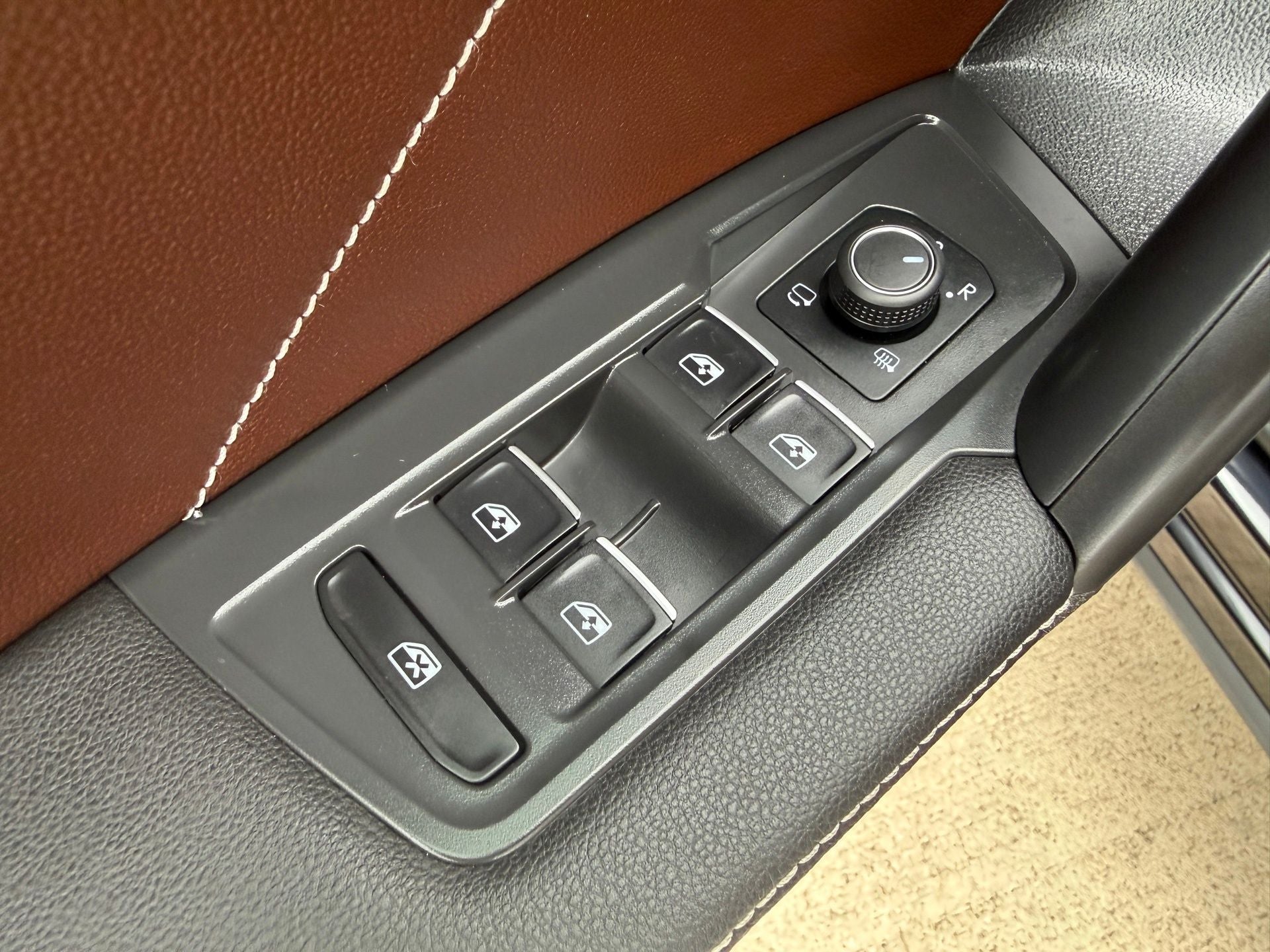 2024 Volkswagen Tiguan 2.0T SEL R-Line