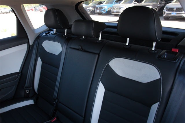 2025 Volkswagen Taos 1.5T SEL