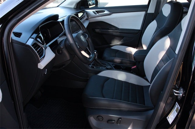 2025 Volkswagen Taos 1.5T SEL