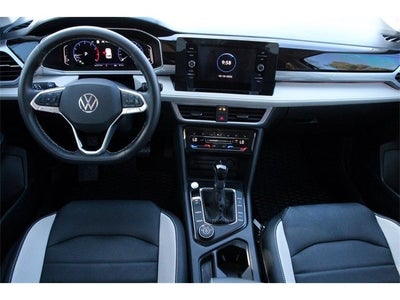 2025 Volkswagen Taos 1.5T SEL