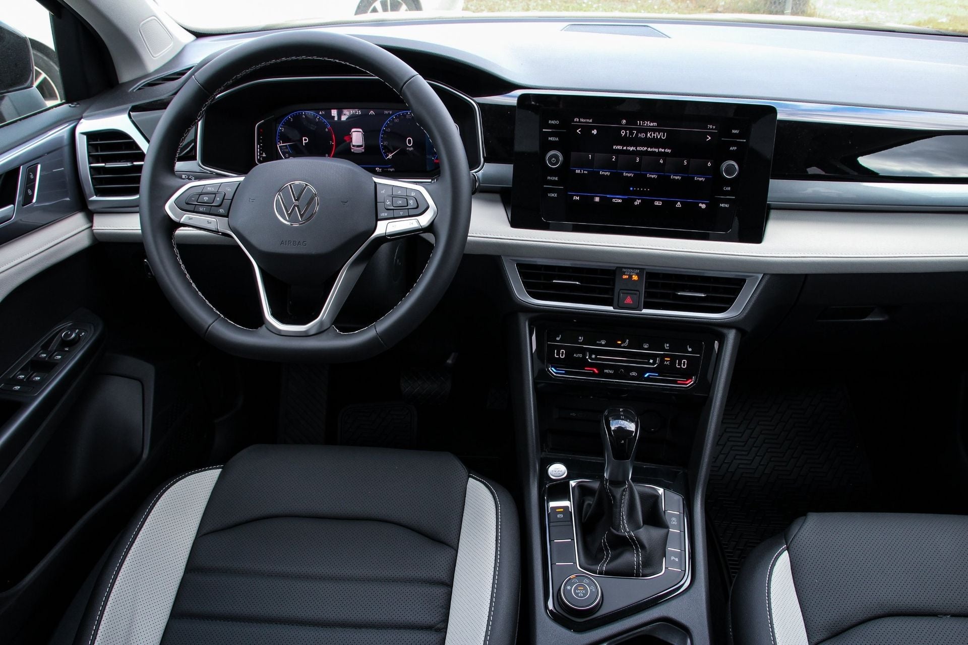 2026 Volkswagen Taos 1.5T SEL