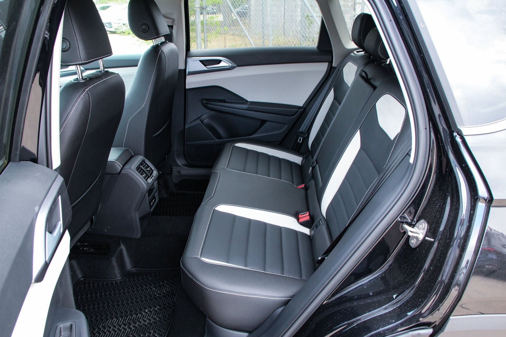 2026 Volkswagen Taos 1.5T SEL