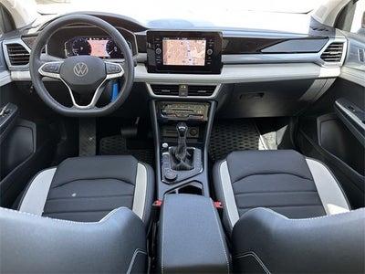 2025 Volkswagen Taos 1.5T SEL