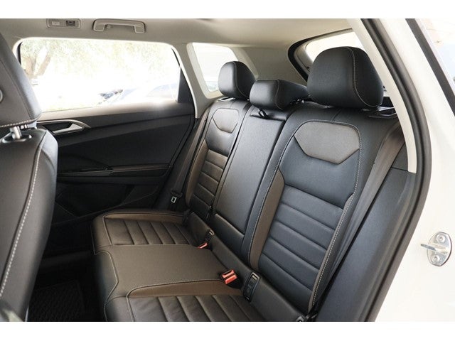 2024 Volkswagen Taos 1.5T SEL