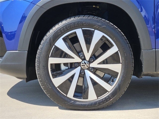 2024 Volkswagen Taos 1.5T SE