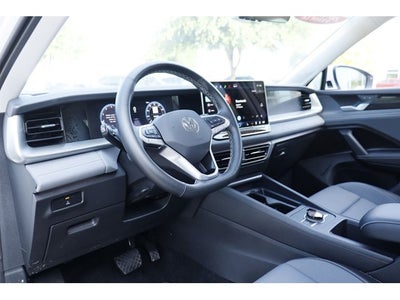 2025 Volkswagen Tiguan 2.0T SE