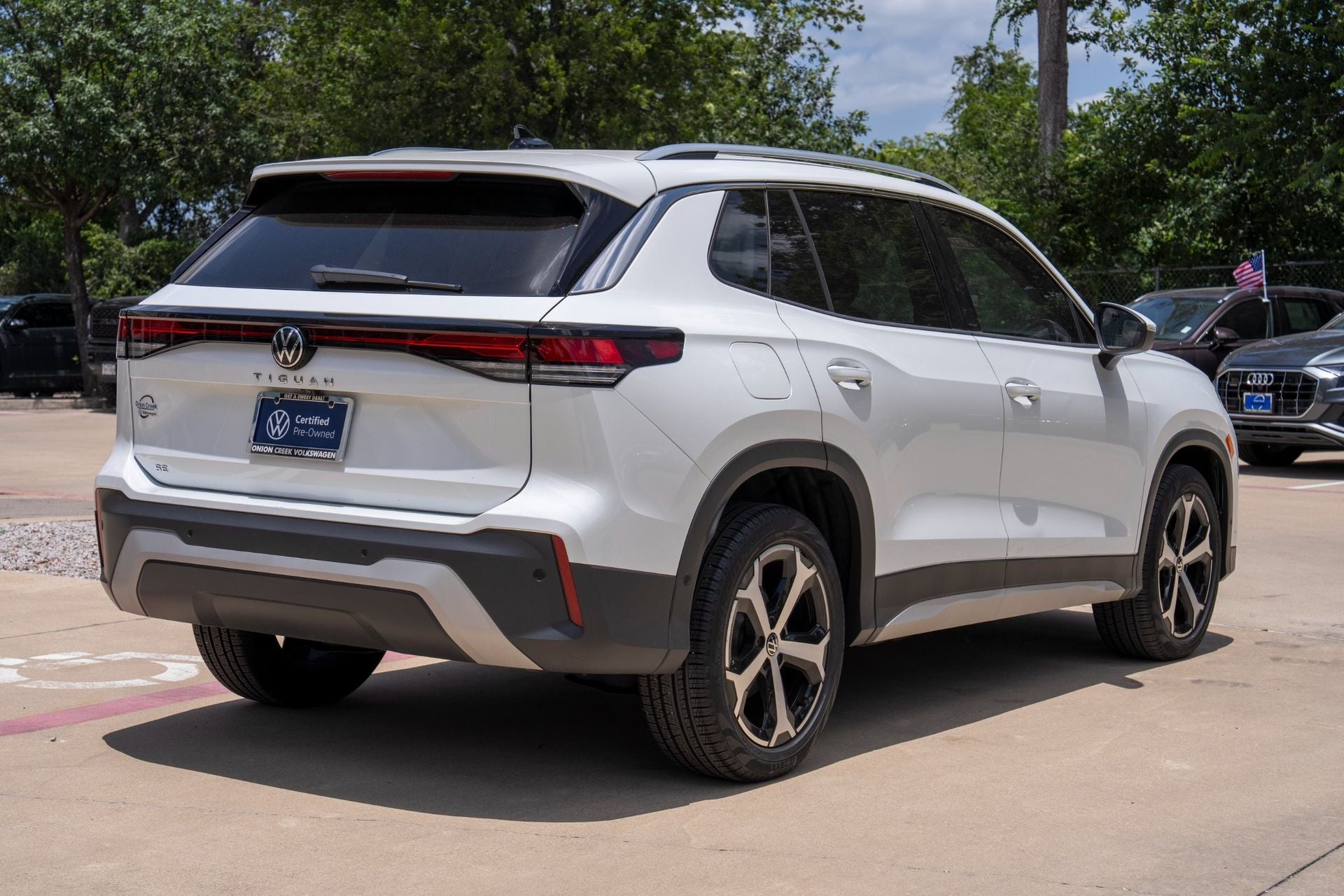 2025 Volkswagen Tiguan 2.0T SE