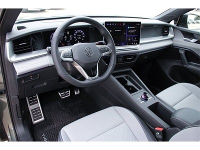 2026 Volkswagen Tiguan 2.0T SE R-Line Black