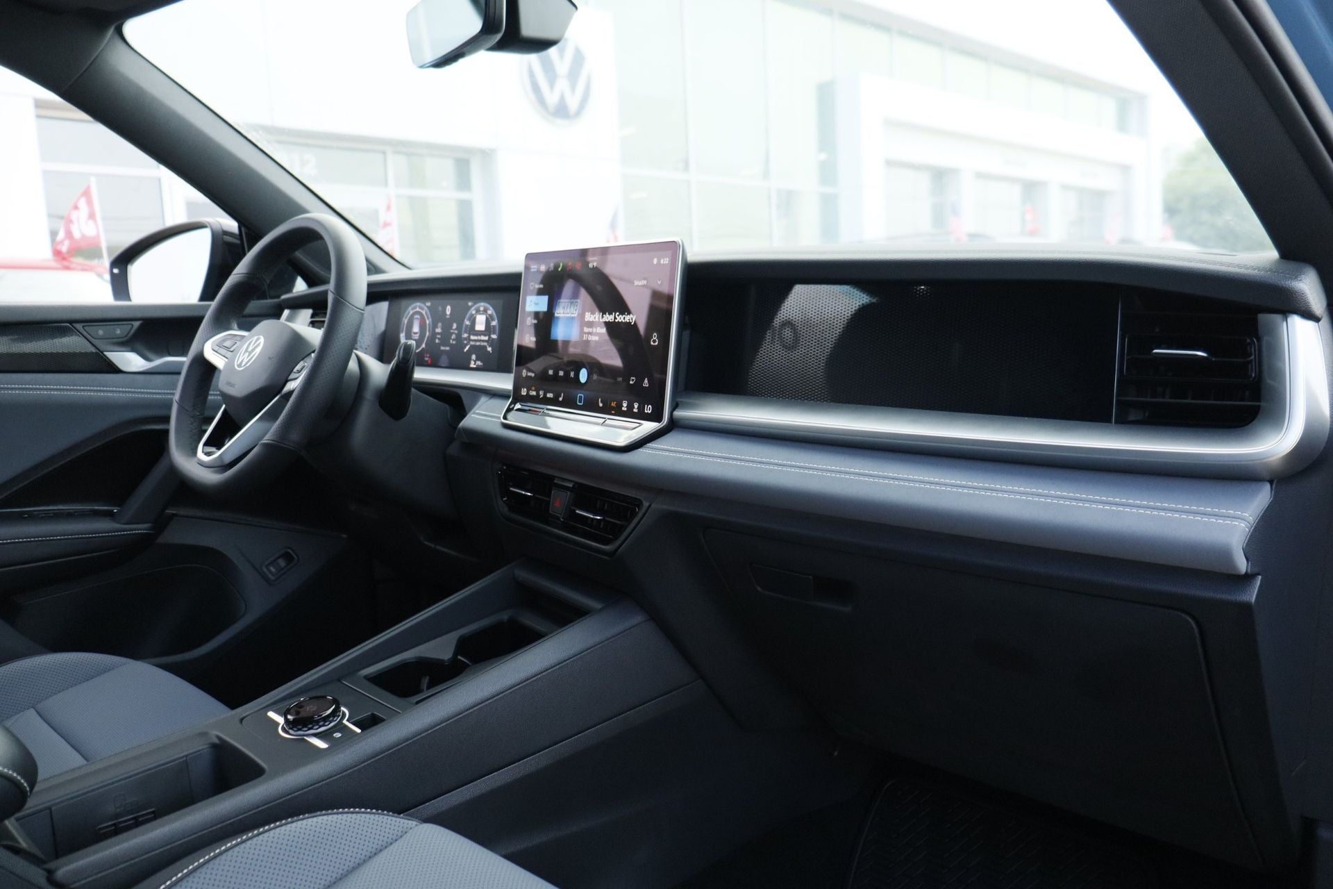 2026 Volkswagen Tiguan 2.0T SE R-Line Black