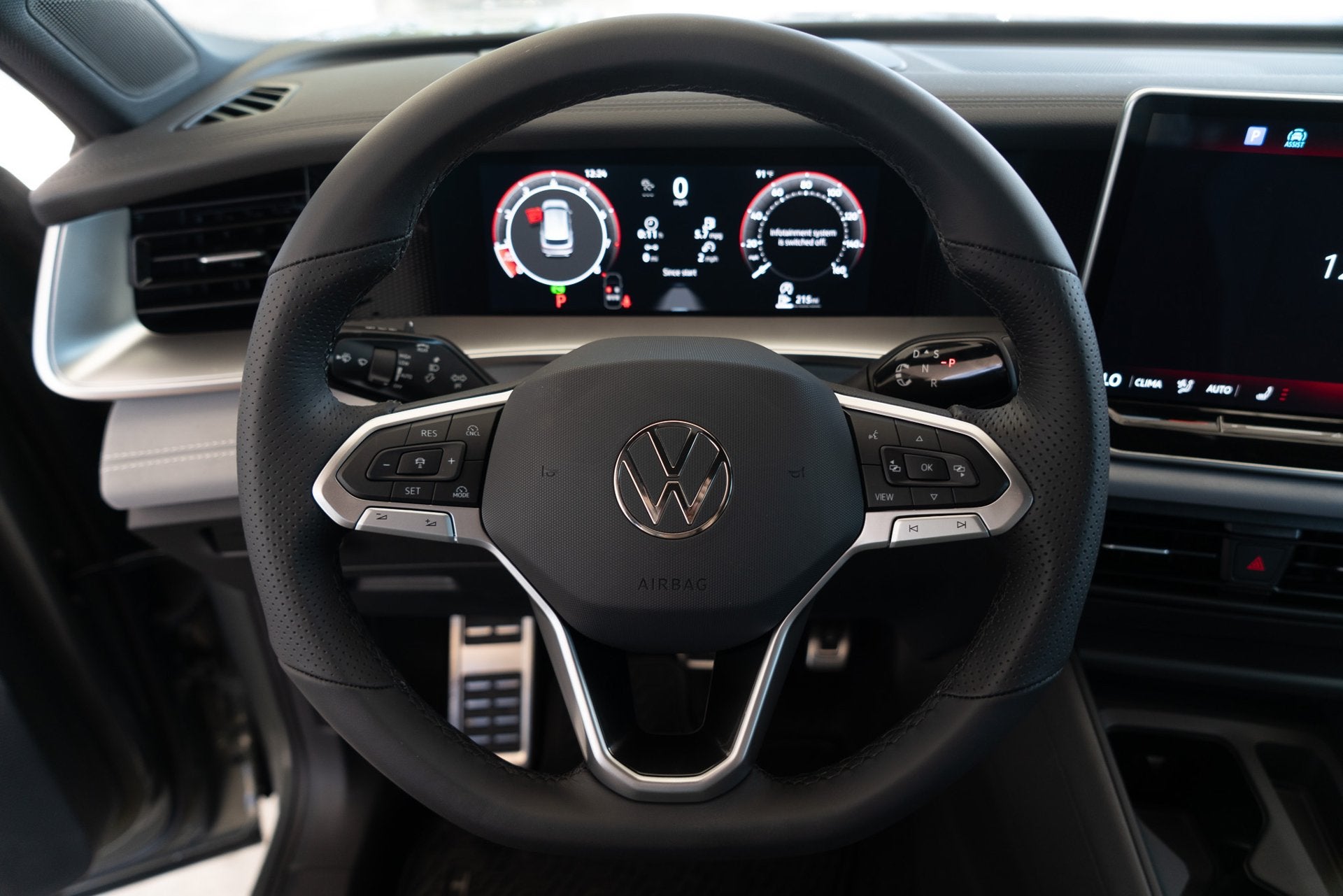 2026 Volkswagen Tiguan 2.0T SE R-Line Black