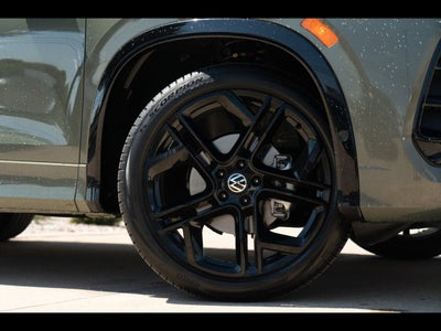 2026 Volkswagen Tiguan 2.0T SE R-Line Black