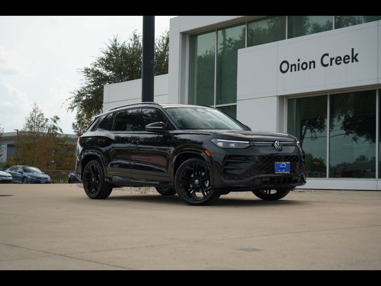2026 Volkswagen Tiguan 2.0T SE R-Line Black