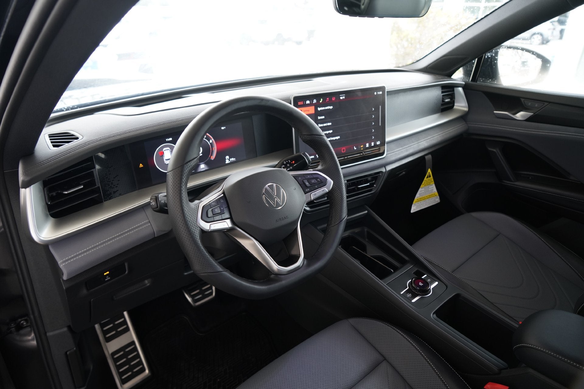 2026 Volkswagen Tiguan 2.0T SE R-Line Black