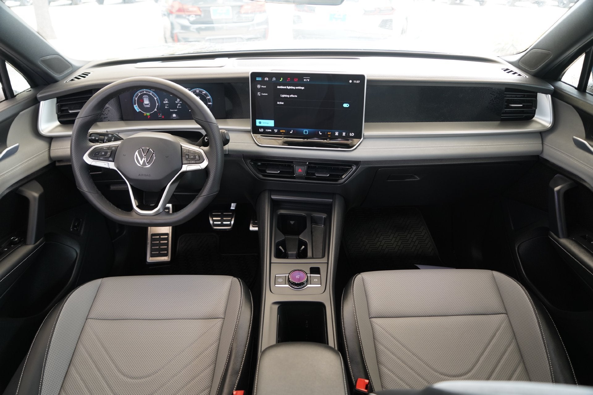 2026 Volkswagen Tiguan 2.0T SE R-Line Black