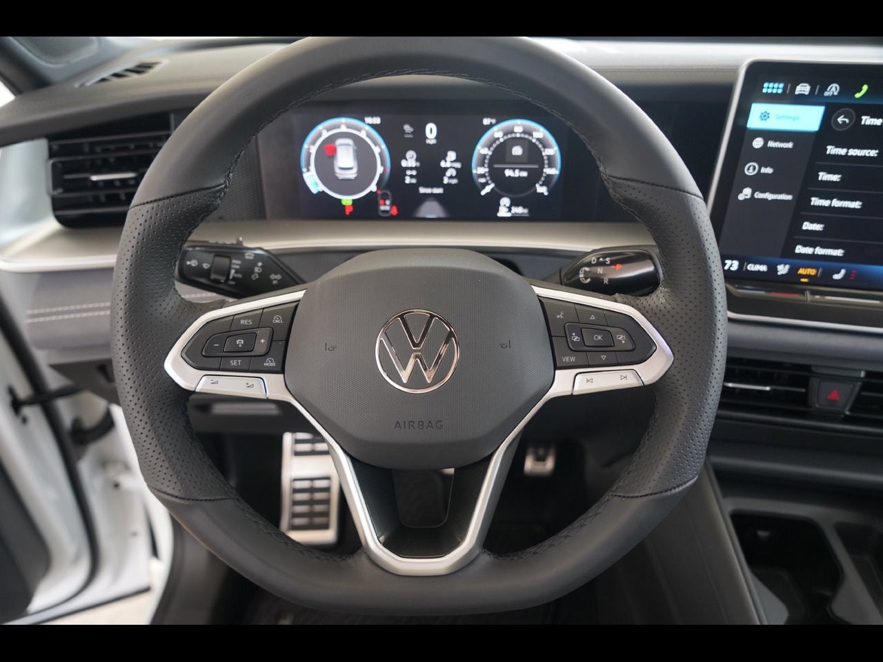 2026 Volkswagen Tiguan 2.0T SE R-Line Black