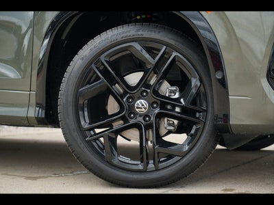 2026 Volkswagen Tiguan 2.0T SE R-Line Black
