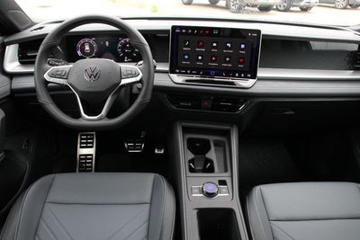 2026 Volkswagen Tiguan 2.0T SE R-Line Black