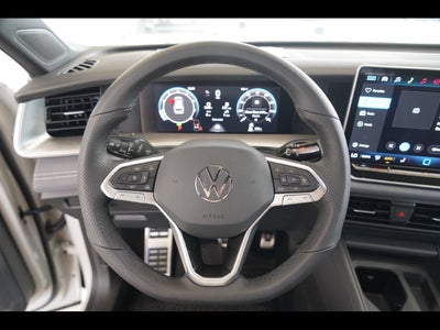 2026 Volkswagen Tiguan 2.0T SE R-Line Black