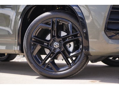 2026 Volkswagen Tiguan 2.0T SE R-Line Black