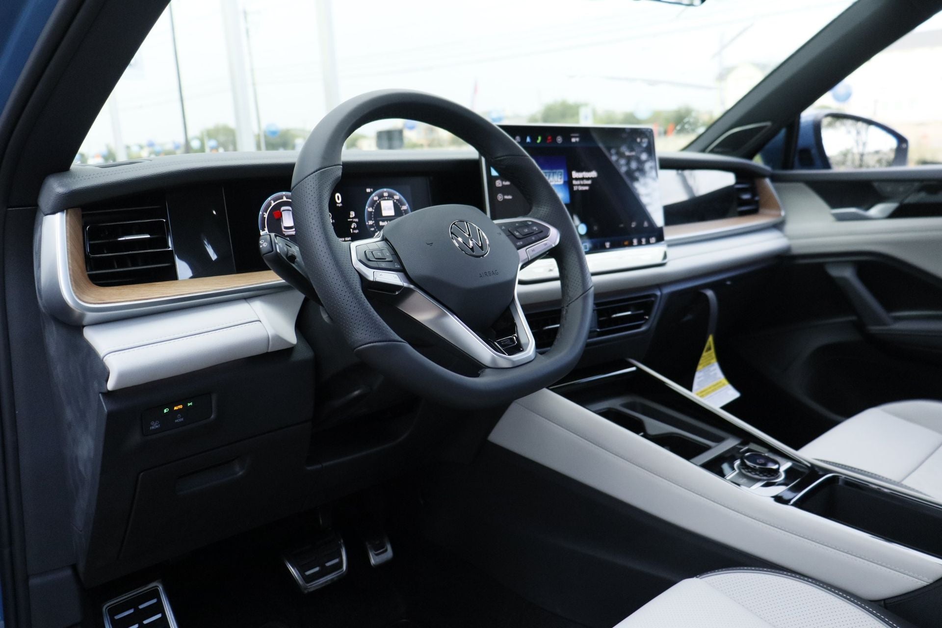 2026 Volkswagen Tiguan 2.0T SEL R-Line Turbo