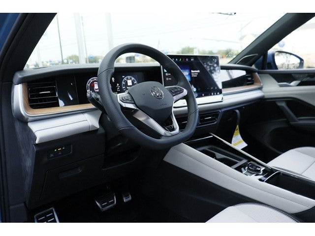 2026 Volkswagen Tiguan 2.0T SEL R-Line Turbo