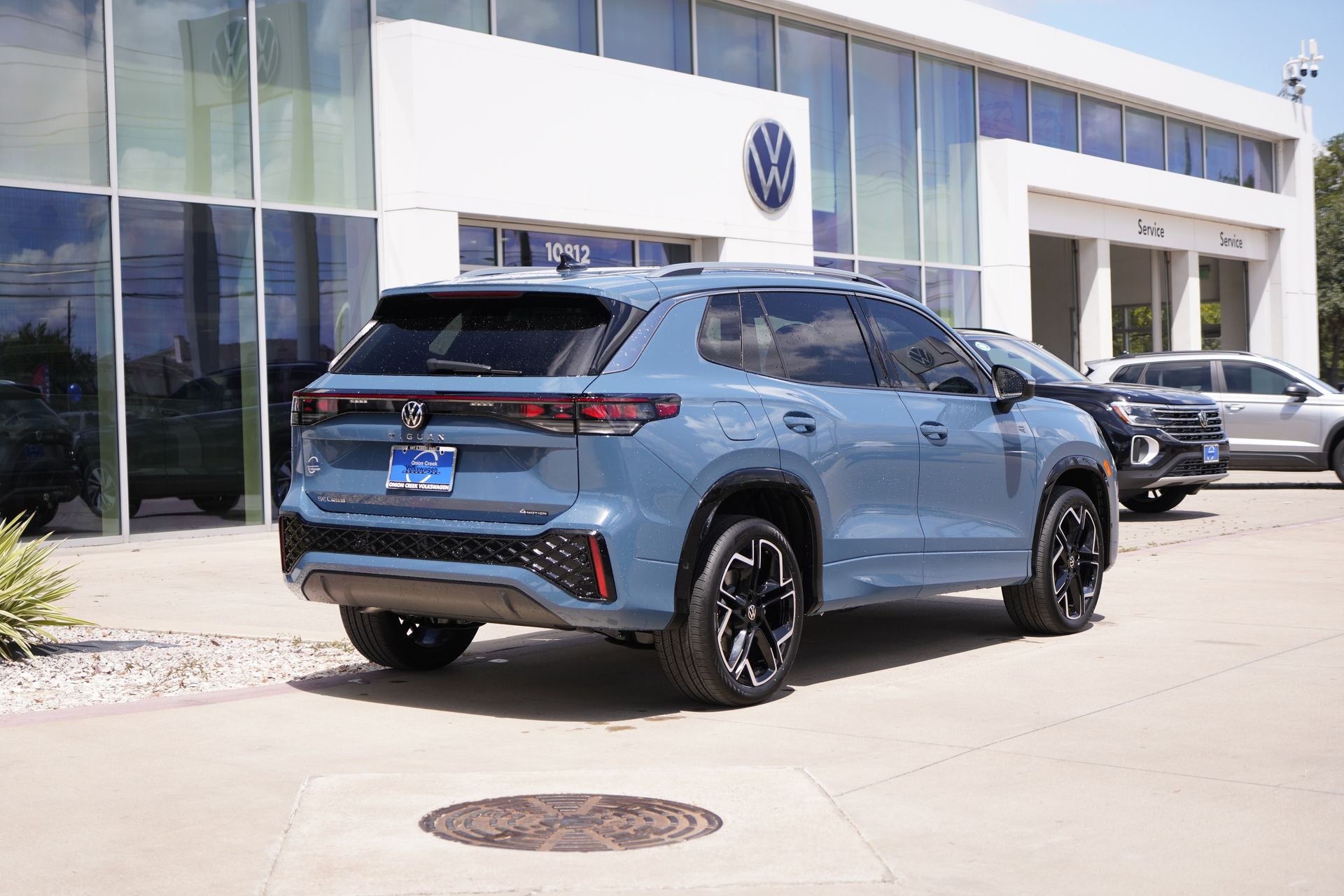 2026 Volkswagen Tiguan 2.0T SEL R-Line Turbo