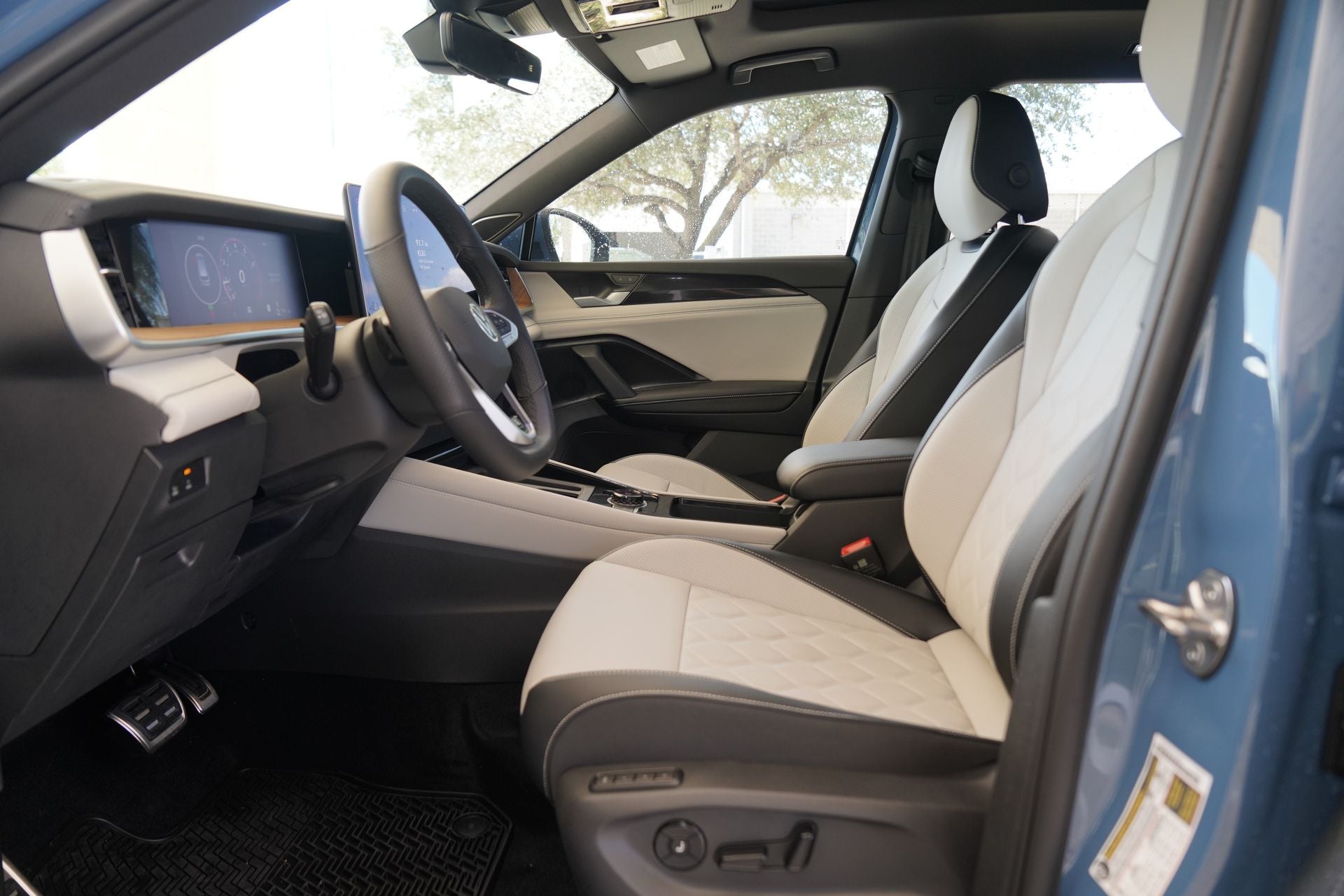2026 Volkswagen Tiguan 2.0T SEL R-Line Turbo