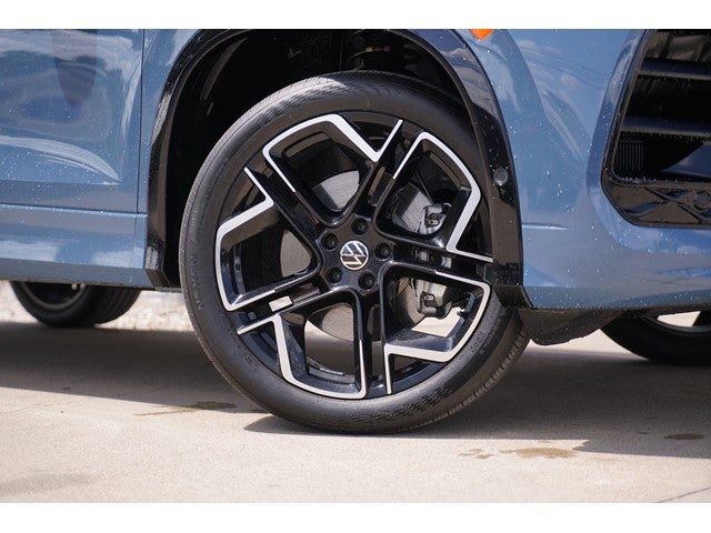 2026 Volkswagen Tiguan 2.0T SEL R-Line Turbo