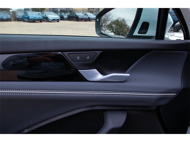 2026 Volkswagen Tiguan 2.0T SEL R-Line