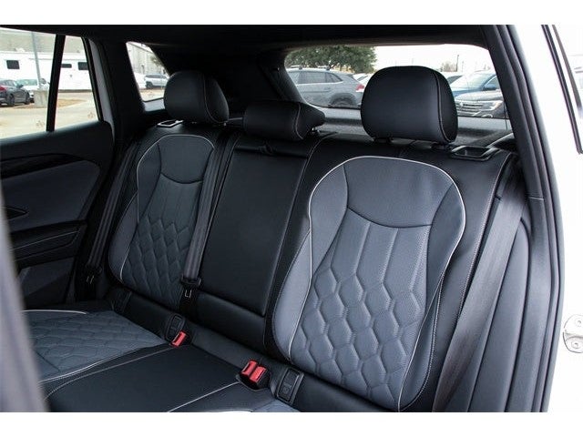 2026 Volkswagen Tiguan 2.0T SEL R-Line