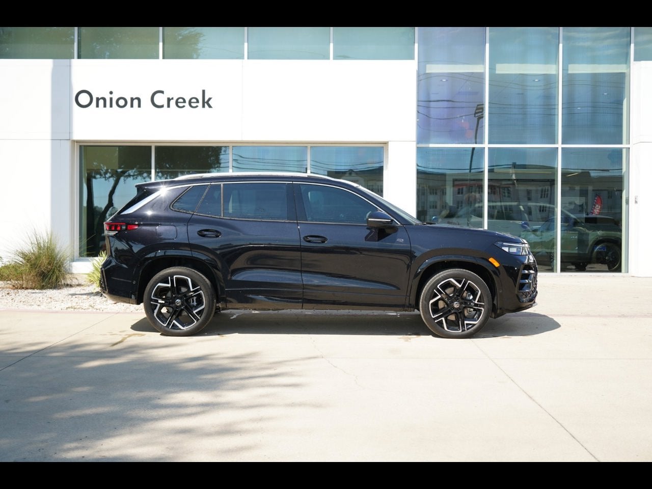2026 Volkswagen Tiguan 2.0T SEL R-Line Turbo