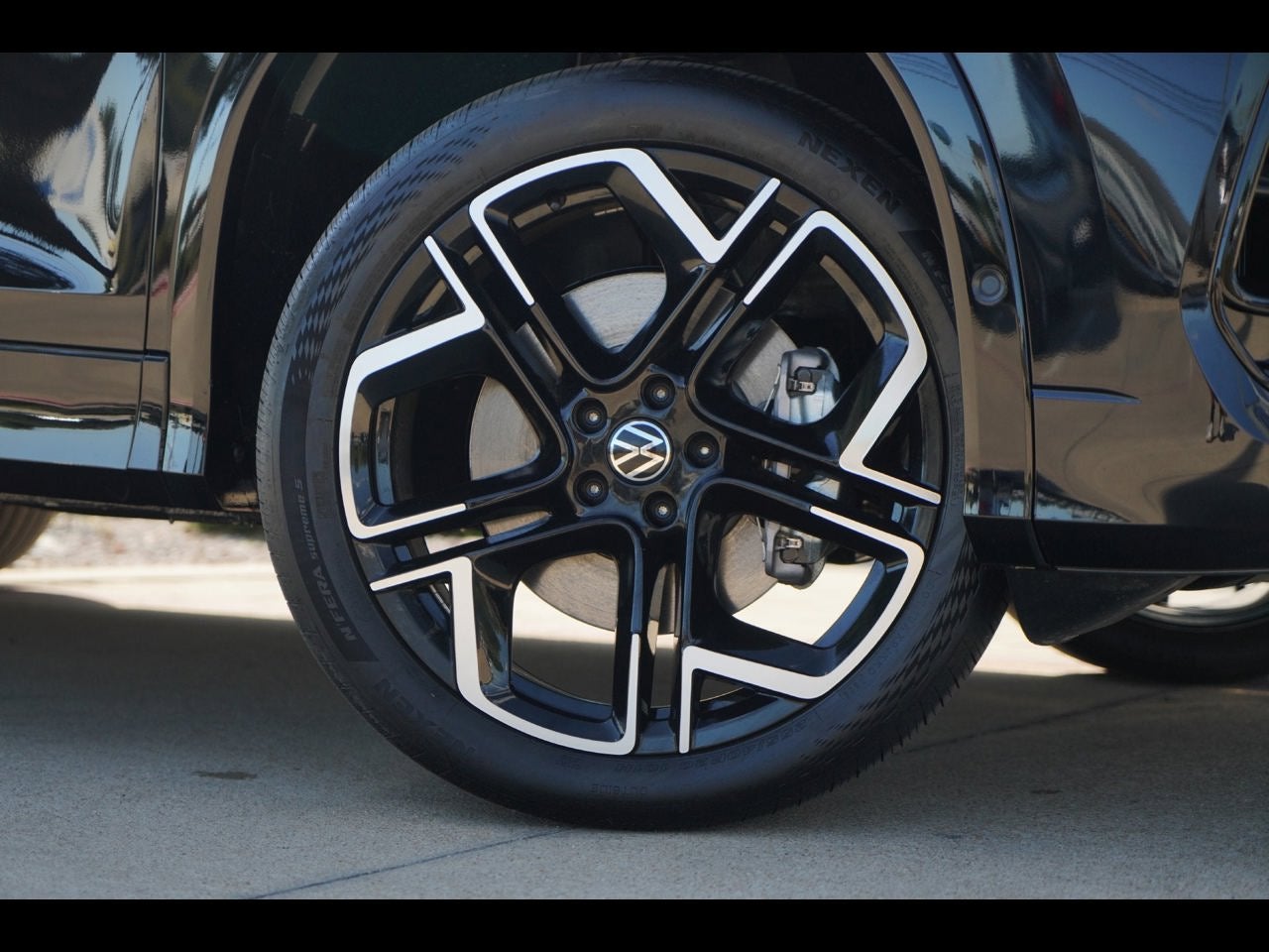 2026 Volkswagen Tiguan 2.0T SEL R-Line Turbo