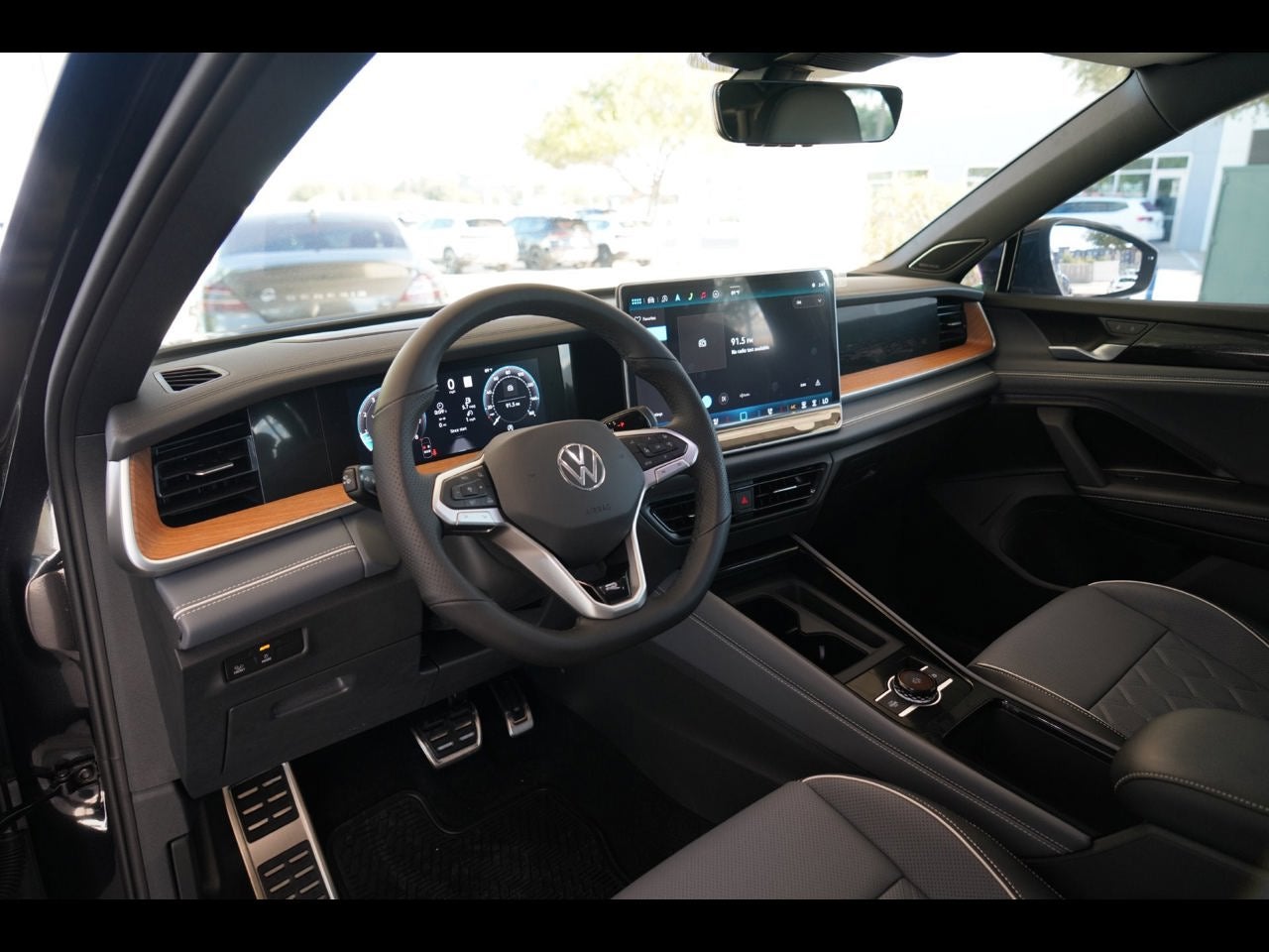 2026 Volkswagen Tiguan 2.0T SEL R-Line Turbo