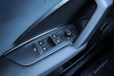 2026 Volkswagen Tiguan 2.0T SEL R-Line Turbo