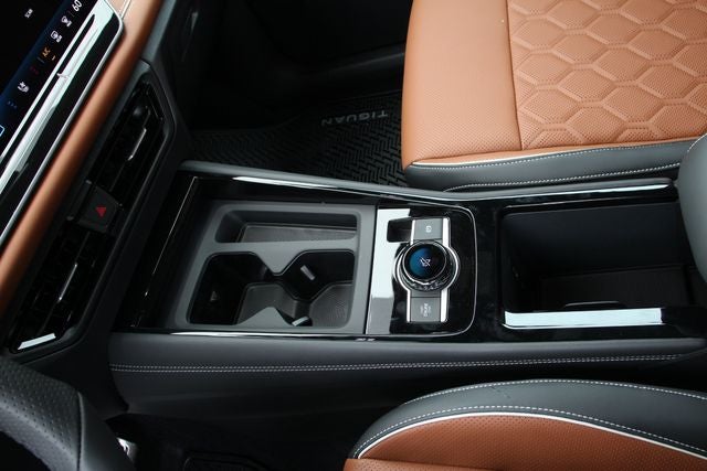 2026 Volkswagen Tiguan 2.0T SEL R-Line