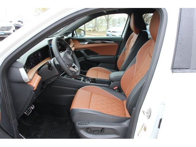 2026 Volkswagen Tiguan 2.0T SEL R-Line